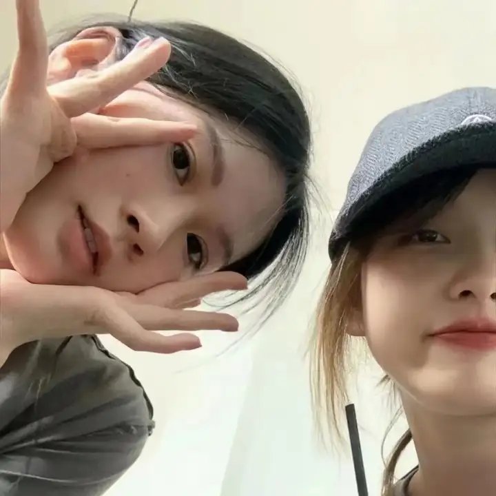 火球：来自黑暗世界的访客海报