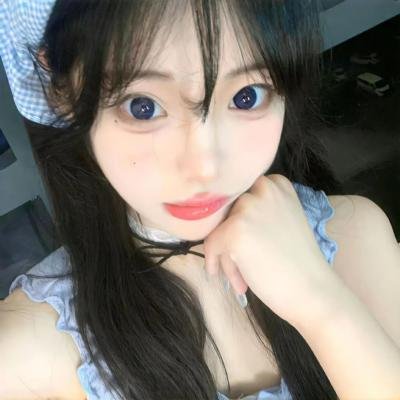地球上只有我们两人海报